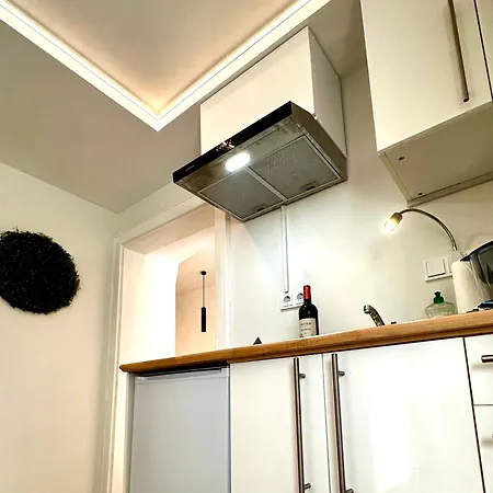 Beefree Cozy Mini Loft35 I Free Parking I Bus Stop Apartment *